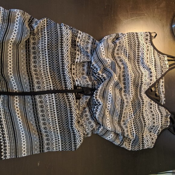 Pattern Dress - Picture 2 of 2